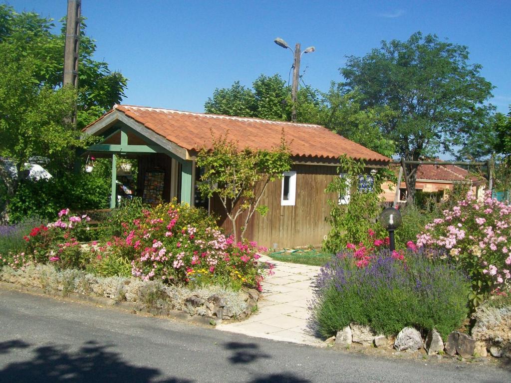 Logis Hotel Restaurant La Bastide Villefranche-du-Perigord Exterior photo